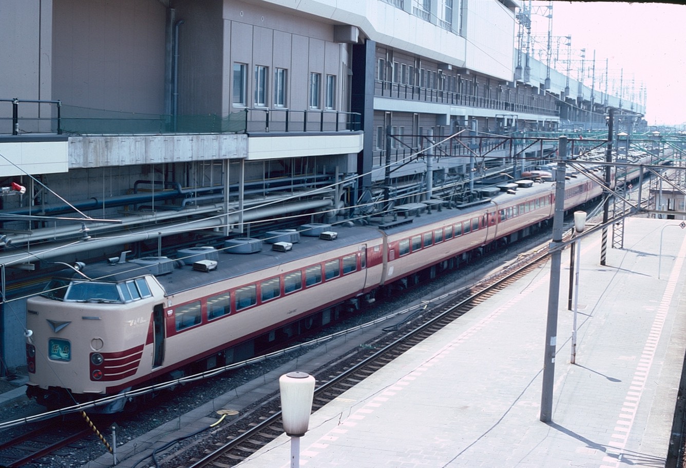 特急雷鳥号 新潟駅 | ほぼ鉄道写真館 | trainphoto